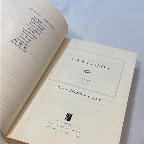 Barefoot Book by Best Selling Author, Elin Hilderbrand, Fiction, Beach Read - Picture 8 of 8